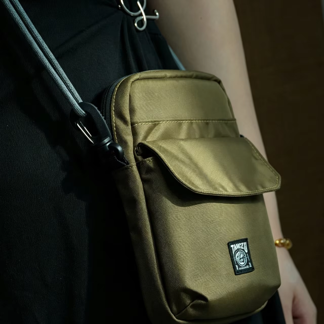 Túi TANGZU Audio Crossbody Bag